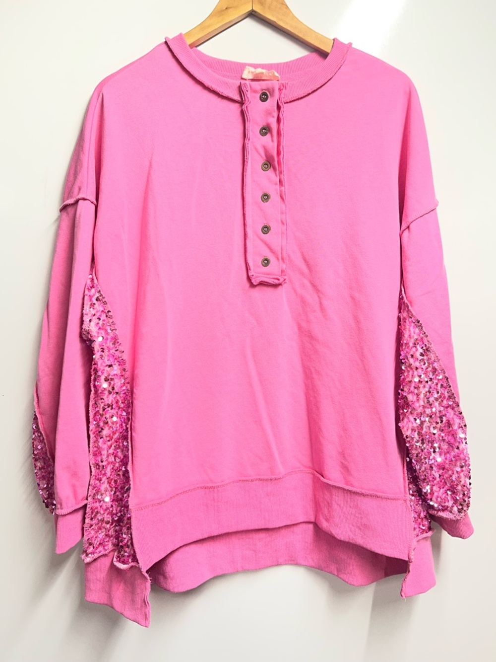 NEW Peach love California Pink Sequined Sweater Pullover Size medium